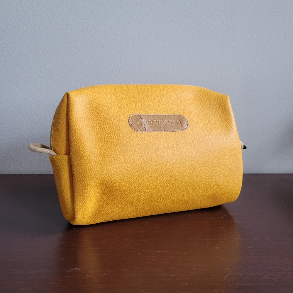 Vitnage ALDO NAVARRO Yellow Tolietries Travel Bag by Italmausa, Made in Italy